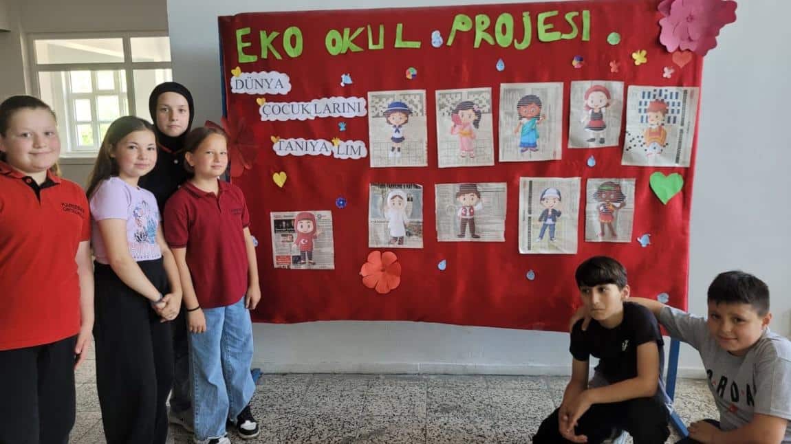 DÜNYA ÇOCUKLARININ FİGÜRLERİ 